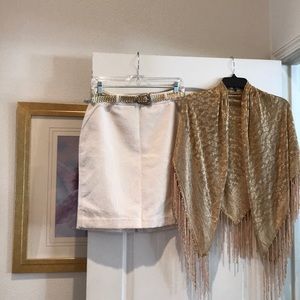 Elegant Worthington Skirt w/Gold Threading.